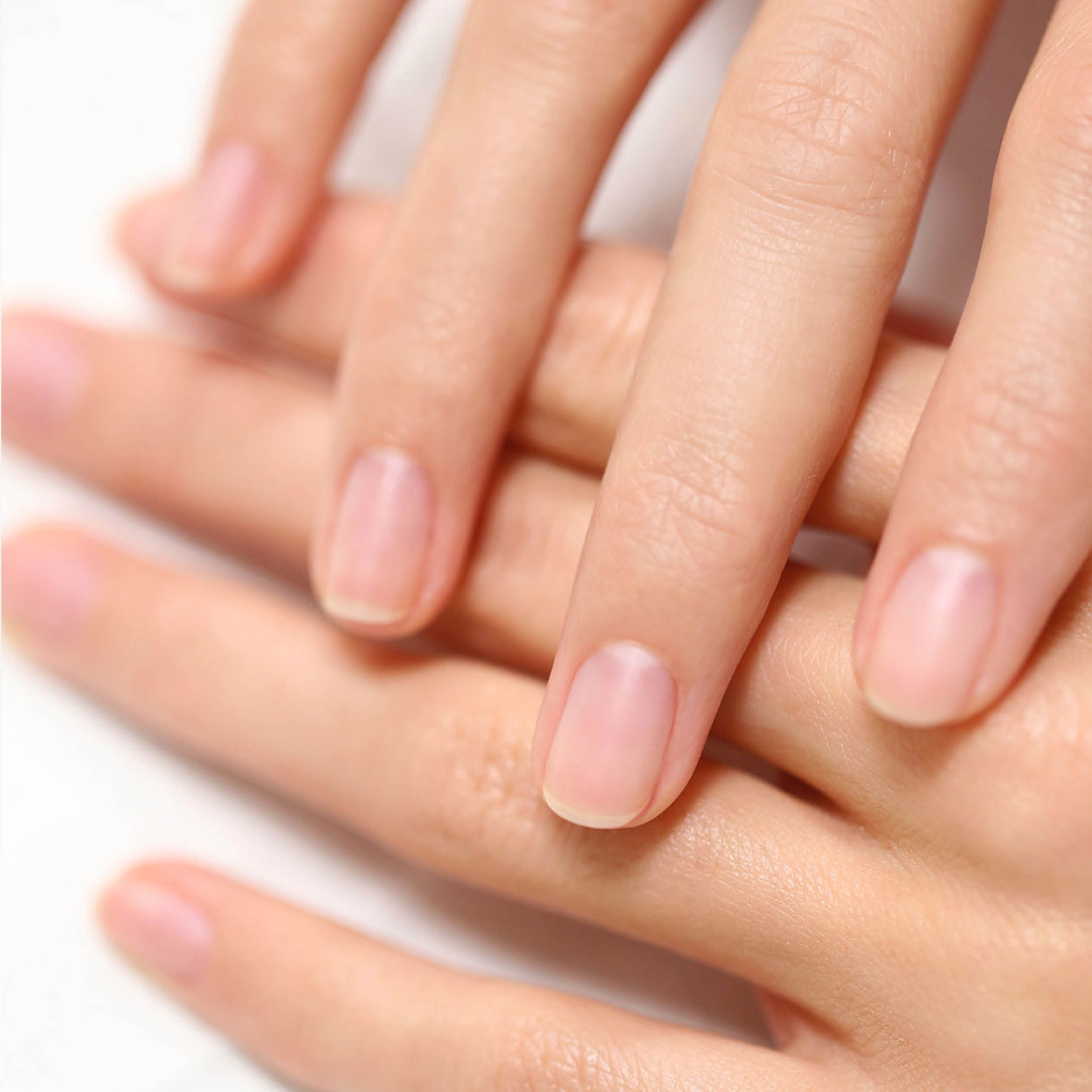 How to prep your nails before a manicure