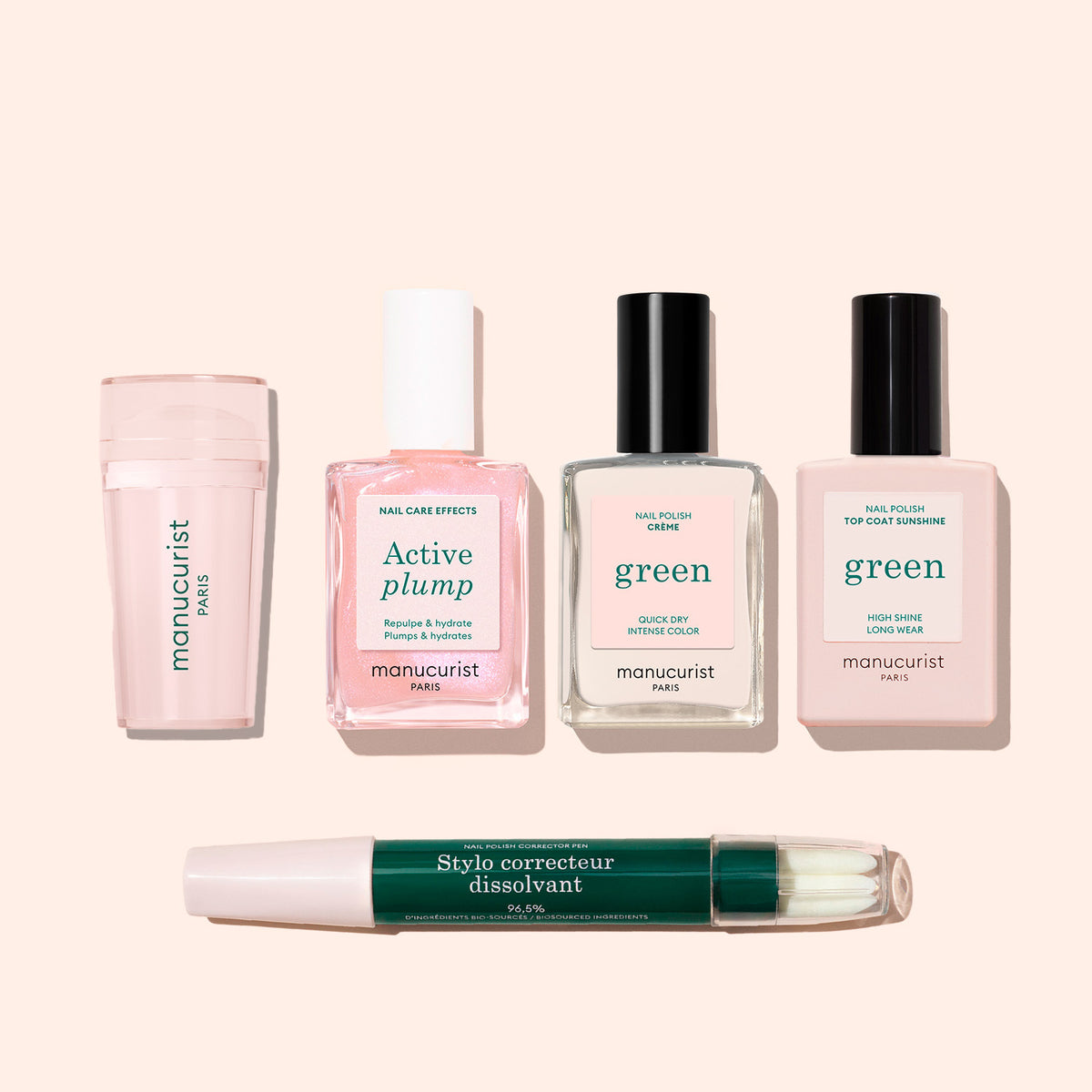 Cinq essentiels du Kit French Active™ Manucurist — dissolvant, sérum pour cuticules, deux vernis transparents et un correcteur vert en stylo — sont présentés sur un fond clair, parfaits pour réaliser des pointes French impeccables.
