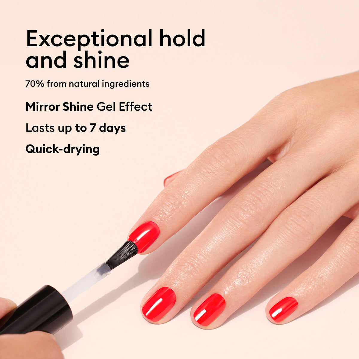 Une main aux ongles manucurés rouge vif est vernie avec le Top Coat Sunshine Green de Manucurist. Le texte met en avant : formule biosourcée, tenue exceptionnelle, effet gel brillance miroir, jusqu&