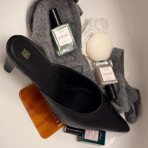 The nail polish colors to wear on your toes this autumn