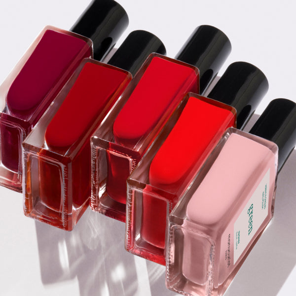 Color Analysis: How to Find the Nail Colors That Suit You Best?