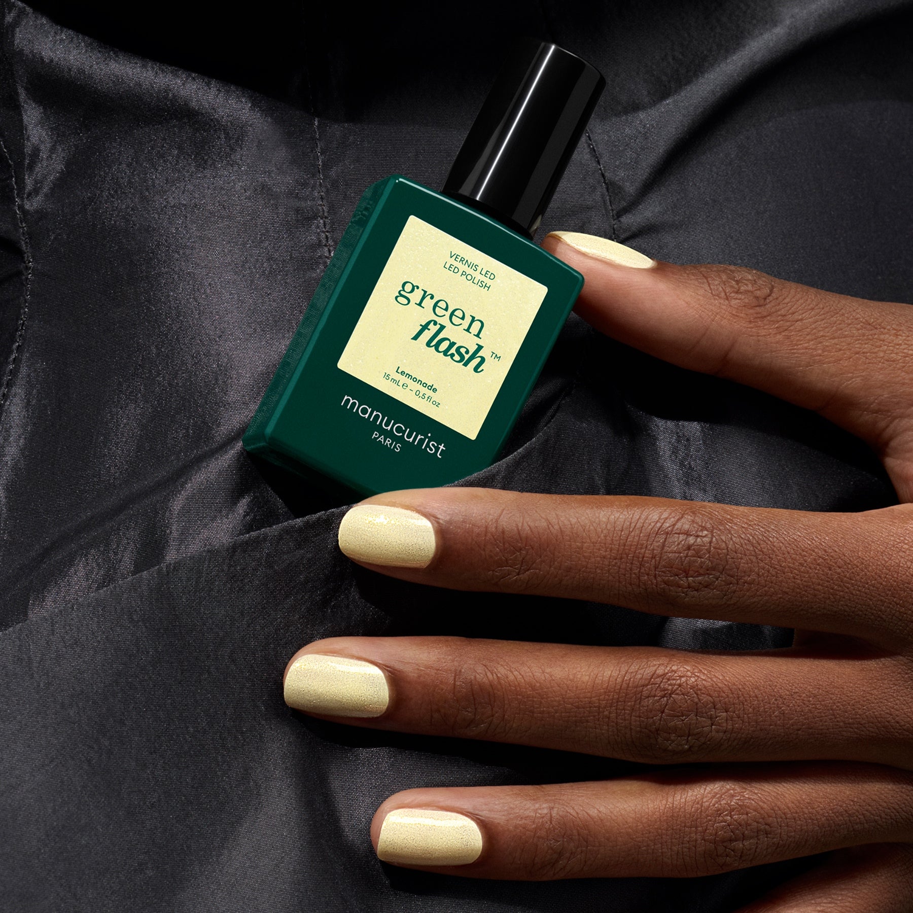 manucurist グリーンフラッシュ LEDライト付き Pale yellow Lemonade LED gel polish - Green Flash | Manucurist