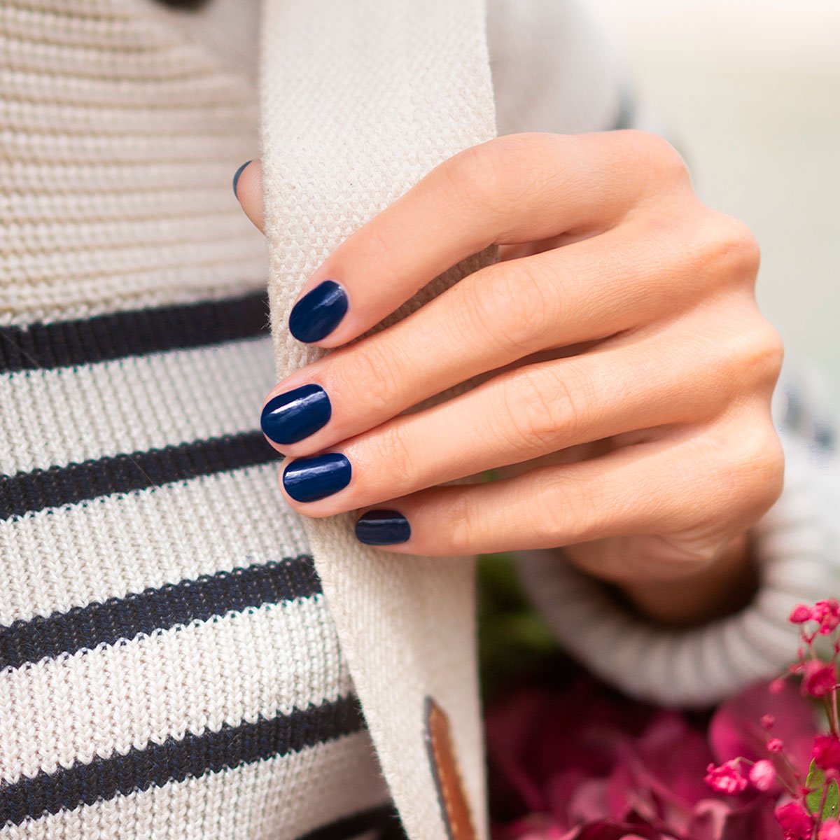 Navy deals blue nails